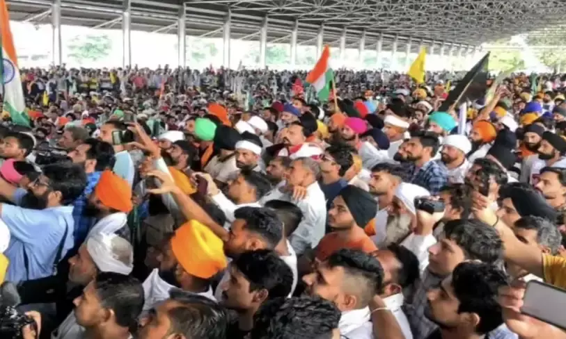 Talks fail, farmers begin sit-in at Karnal mini secretariat